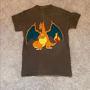 Charizard Graphic T-Shirt men’s small